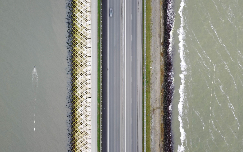 UnEnClosuer wj cut UnEnClosuer wj cut