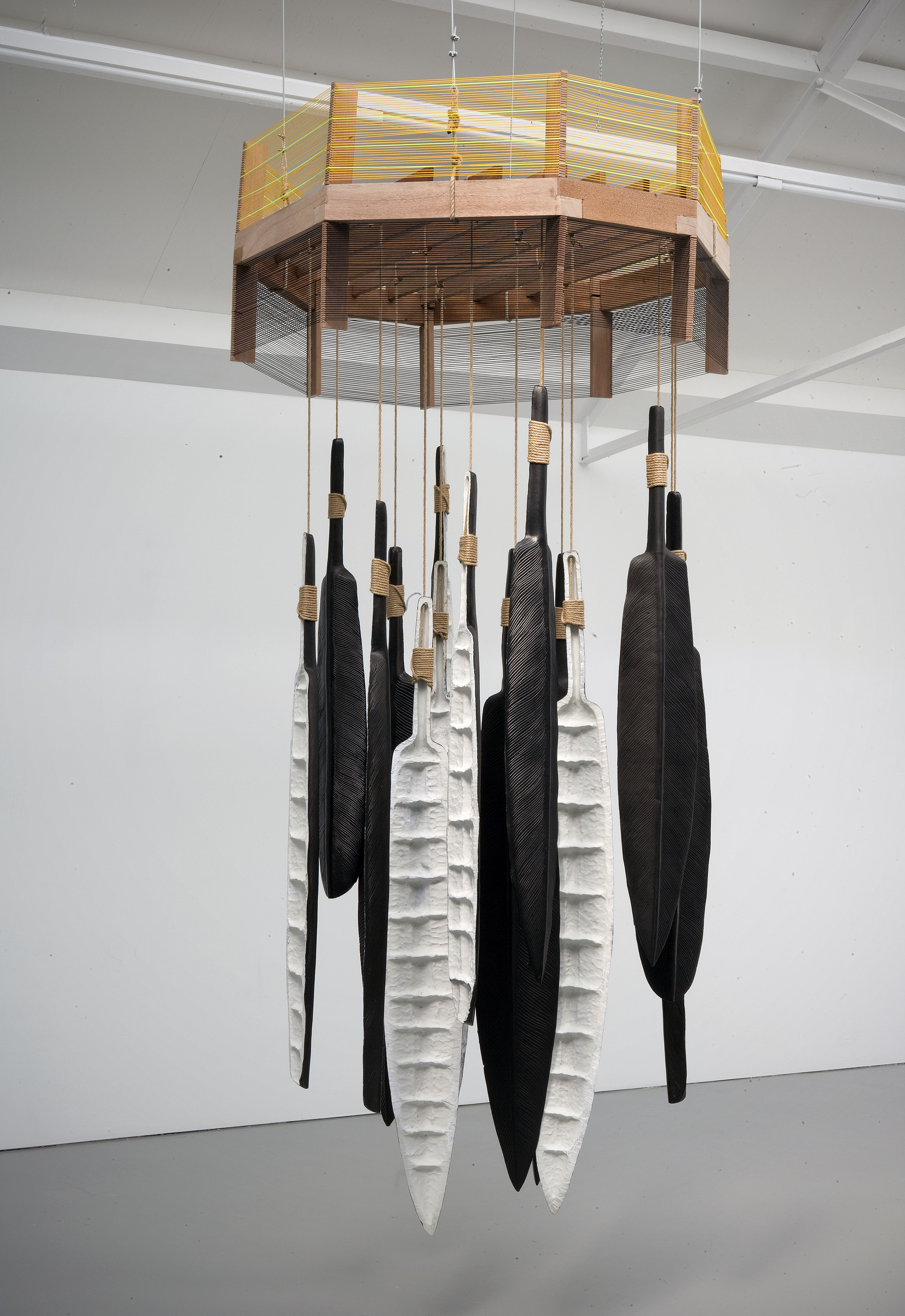 Jennifer tee falling feathers black porcelain wooden structure cm Jennifer tee falling feathers black porcelain wooden structure cm