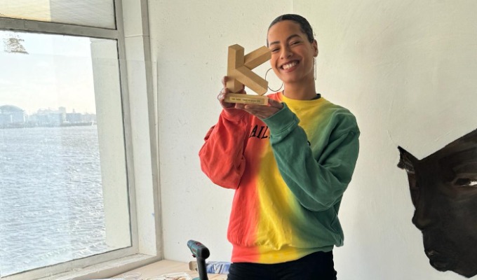 Iriee Zamblé met Trofee