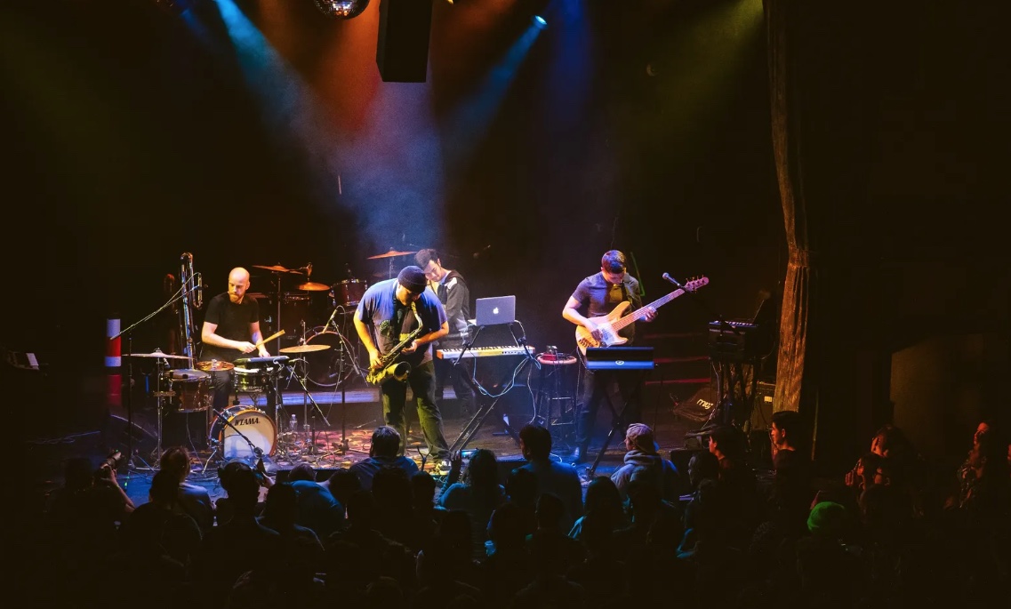 Sungazer live