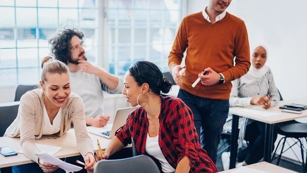 Op zoek naar tools hoe je lesgeeft in basisvaardigheden aan volwassenen