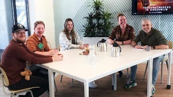 Podcast Toekomstmakers in onderwijs in gesprek met studenten over Betekenisvol Vakmanschap nws