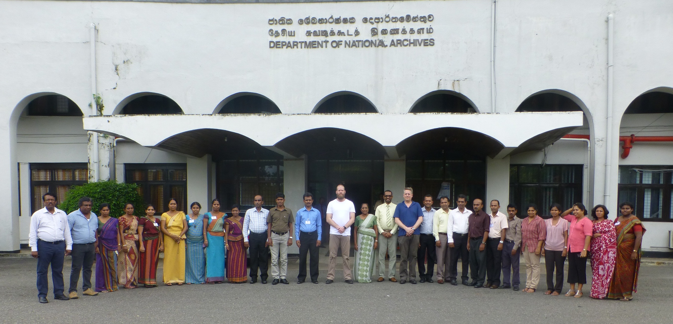 Marc Stappers and Bart Ankersmit during an Indoor Climate workshop at the National Archives, Sri Lanka, 2015.