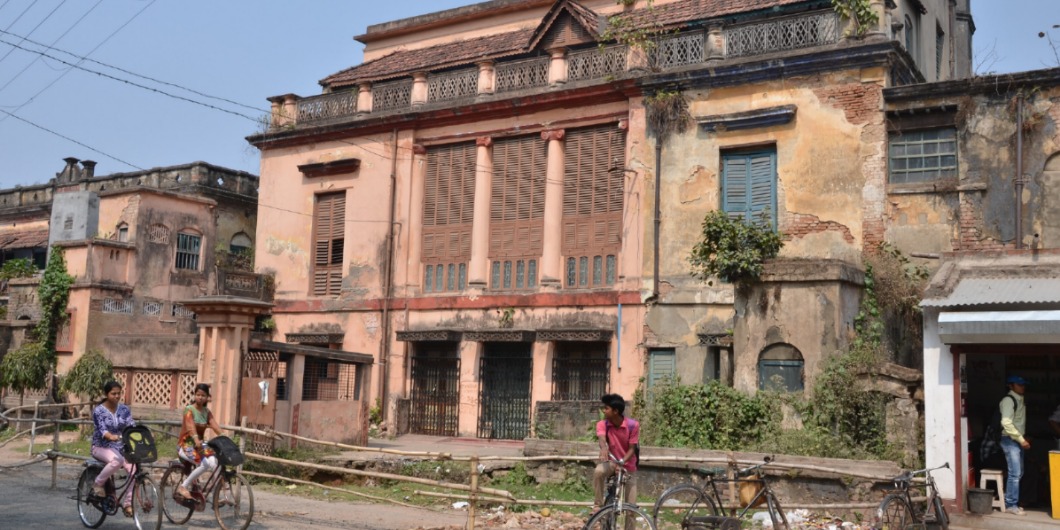 Voormalige Europese handelspost aan de Hooghly rivier Foto Corten