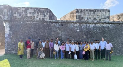 Workshop participants in front of former VOC Fort Jaffna